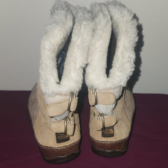 North Face Winter Boots - Picture 4 of 9